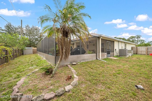 341 Dolphin Street SE, Palm Bay, FL 32909