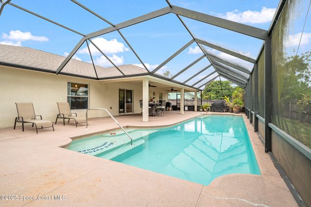 341 Dolphin Street SE, Palm Bay, FL 32909