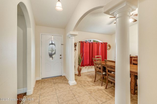 341 Dolphin Street SE, Palm Bay, FL 32909