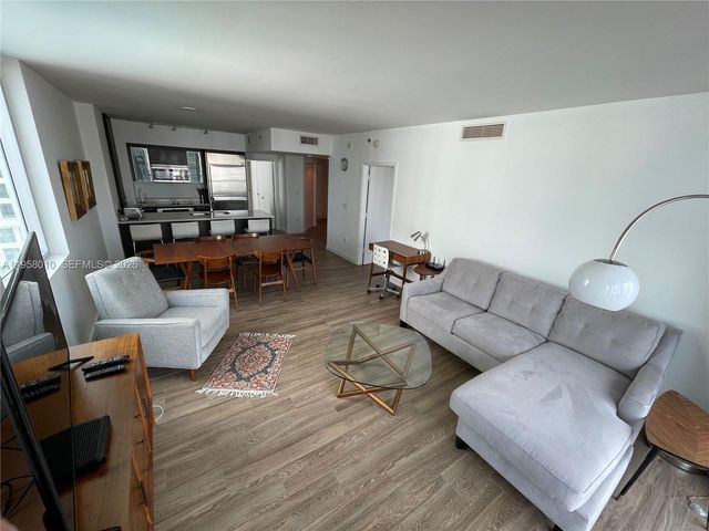 55 SE 6th St 1807, Miami, FL 33131