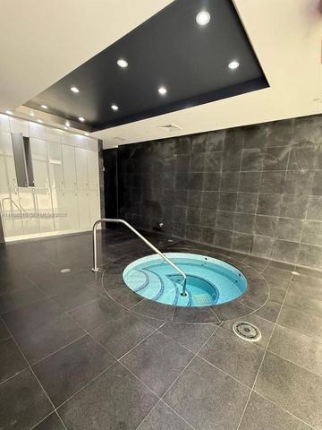 55 SE 6th St 1807, Miami, FL 33131