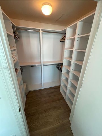 55 SE 6th St 1807, Miami, FL 33131