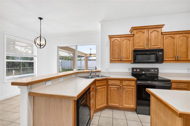 19337 SPRING OAK DRIVE, Eustis, FL 32736
