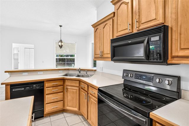 19337 SPRING OAK DRIVE, Eustis, FL 32736