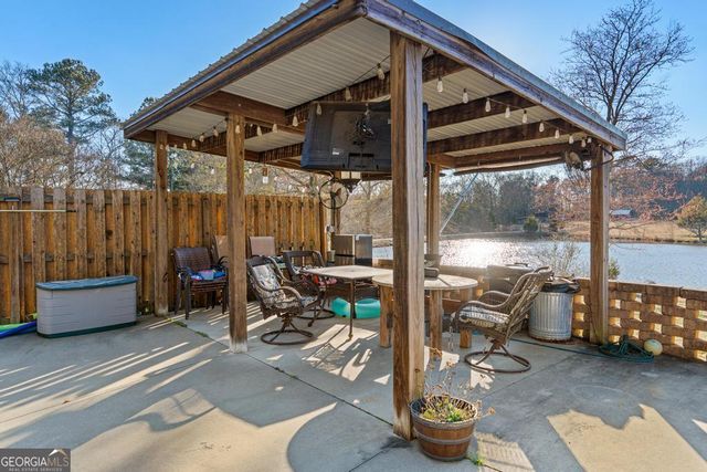 169 Ridgeway Road, Jackson, GA 30233