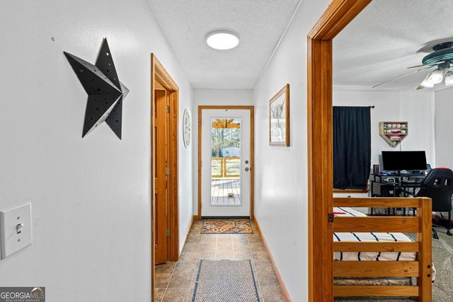 169 Ridgeway Road, Jackson, GA 30233