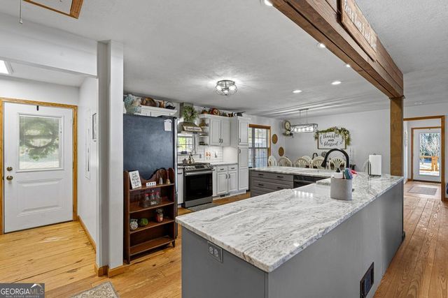 169 Ridgeway Road, Jackson, GA 30233