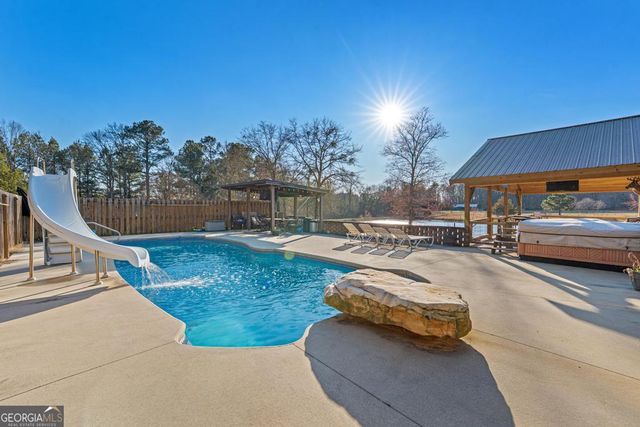 169 Ridgeway Road, Jackson, GA 30233