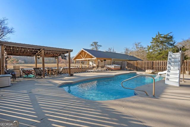 169 Ridgeway Road, Jackson, GA 30233