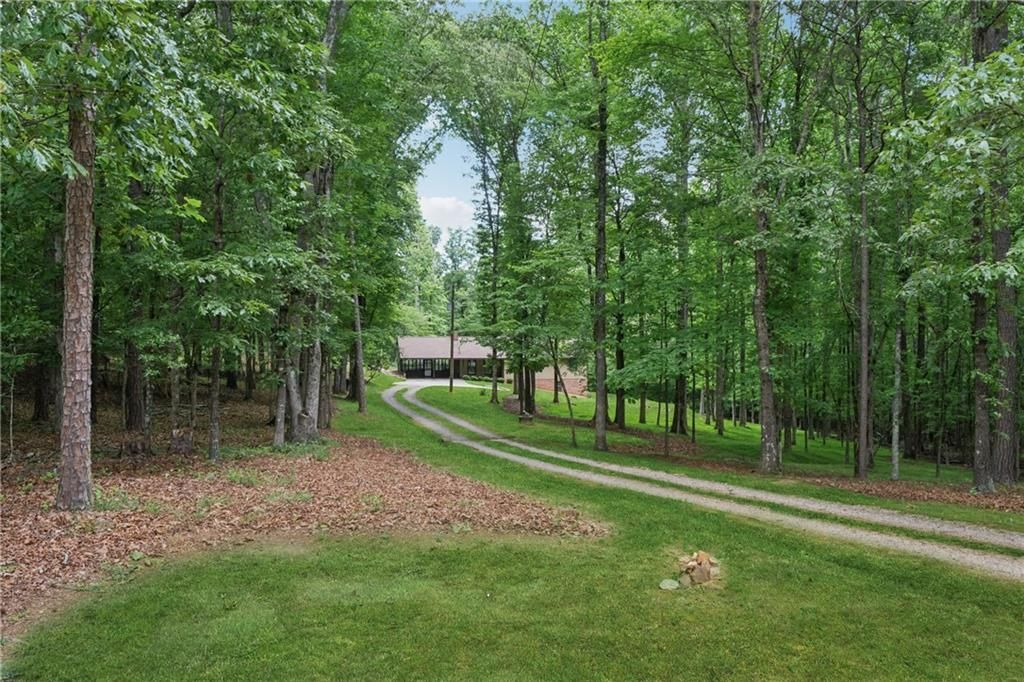 2270 Dinsmore Road, Alpharetta, GA 30004