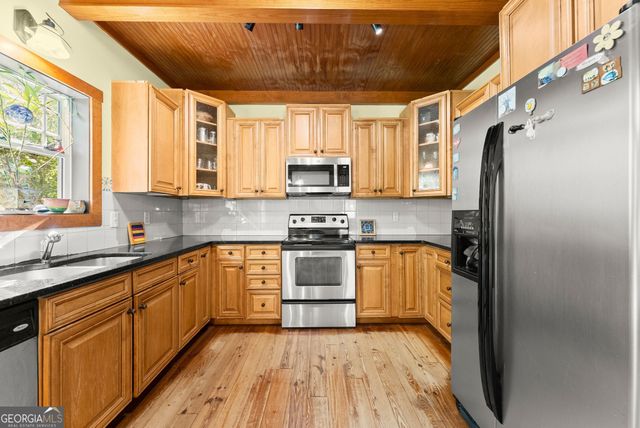 656 Stanley Nix Road, Cleveland, GA 30528
