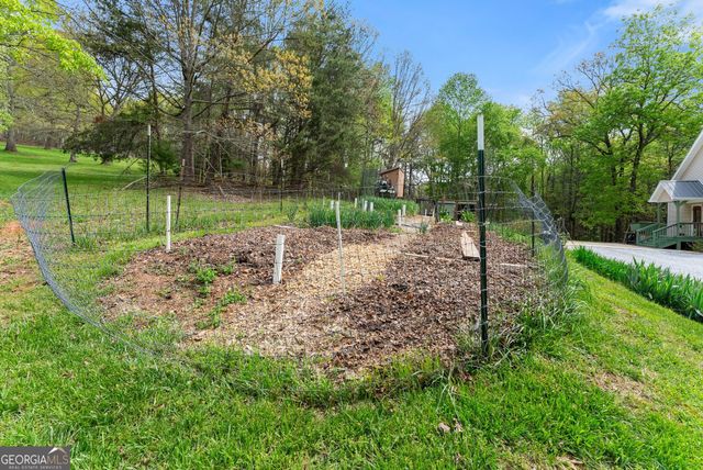 656 Stanley Nix Road, Cleveland, GA 30528