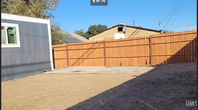 216 Pico Street, Taft, CA 93268