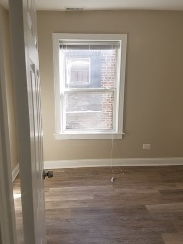 331 W 76th Street, Chicago, IL 60620