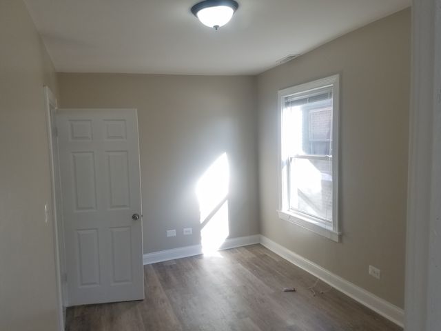 331 W 76th Street, Chicago, IL 60620