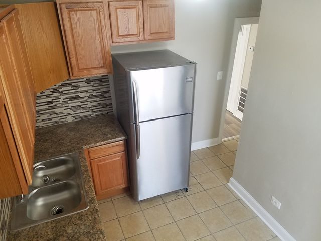 331 W 76th Street, Chicago, IL 60620
