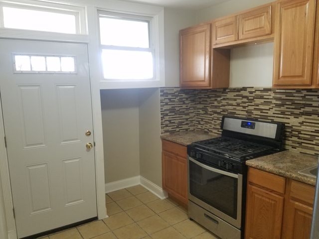 331 W 76th Street, Chicago, IL 60620