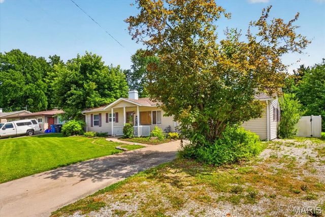 1448 Ladd Avenue, Edwardsville, IL 62025
