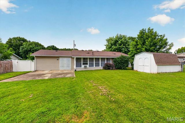 1448 Ladd Avenue, Edwardsville, IL 62025