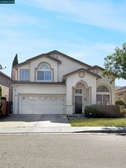 1214 Dover Ln, Tracy, CA 95377