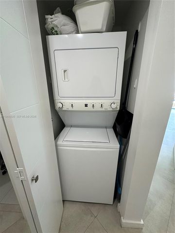 1010 SW 2nd Ave 1208, Miami, FL 33130