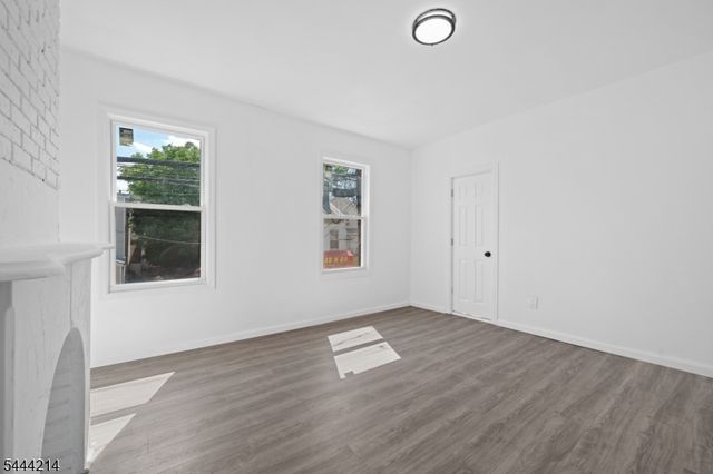 80 Wayne Ave, Paterson City, NJ 07522