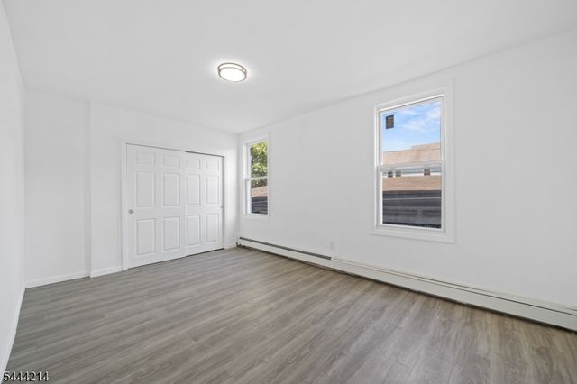 80 Wayne Ave, Paterson City, NJ 07522