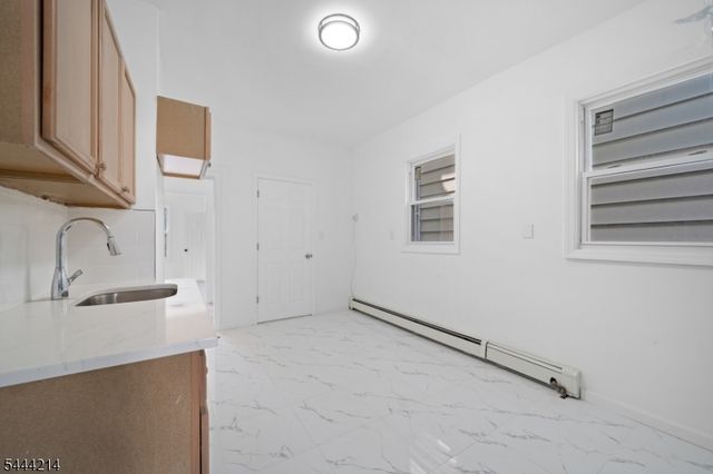 80 Wayne Ave, Paterson City, NJ 07522