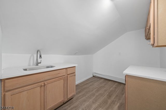 80 Wayne Ave, Paterson City, NJ 07522