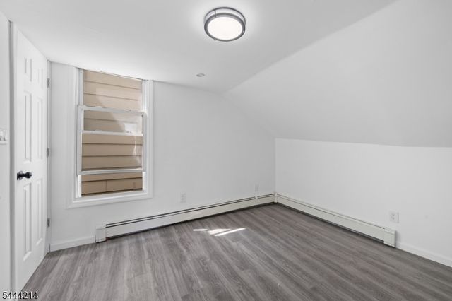 80 Wayne Ave, Paterson City, NJ 07522