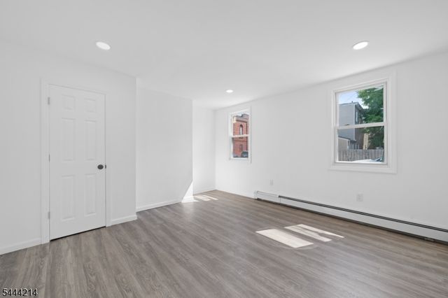 80 Wayne Ave, Paterson City, NJ 07522