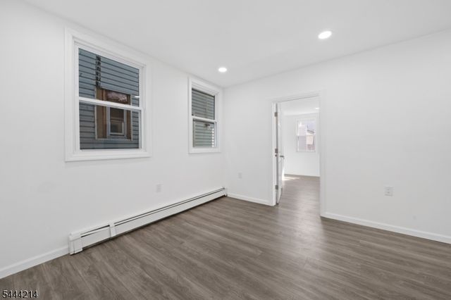 80 Wayne Ave, Paterson City, NJ 07522