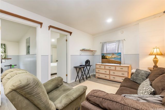 45-123 Waikalua Road A, Kaneohe, HI 96744
