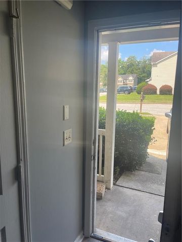 5322 Creekview Lane, Morrow, GA 30260