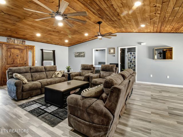 174 Poplar Street, Benton, TN 37307