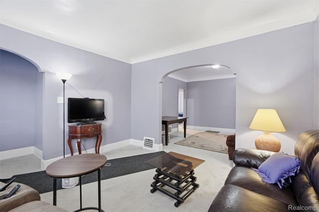 5145 Iroquois Street, Detroit, MI 48213