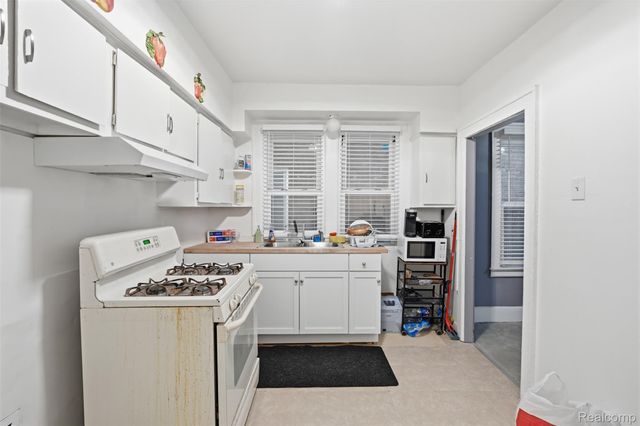 5145 Iroquois Street, Detroit, MI 48213