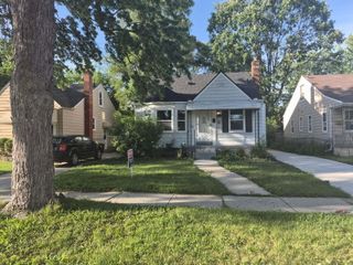 19977 Elkhart Street, Harper Woods City, MI 48225