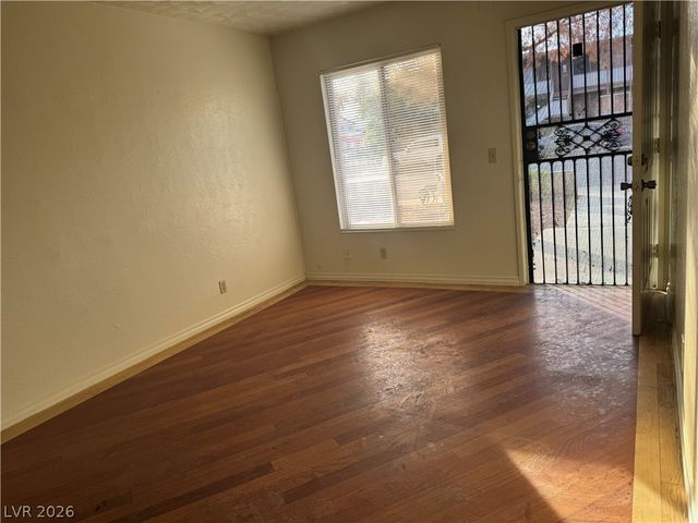 3942 Palos Verdes Street, Las Vegas, NV 89119