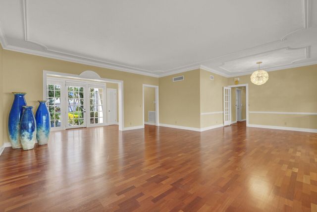 1210 Bimini Lane, Singer Island, FL 33404