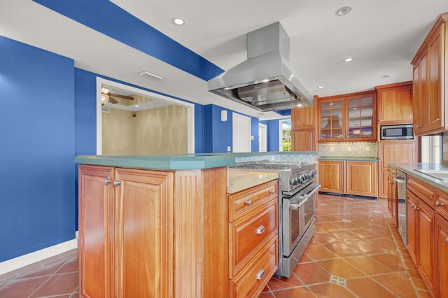 1210 Bimini Lane, Singer Island, FL 33404