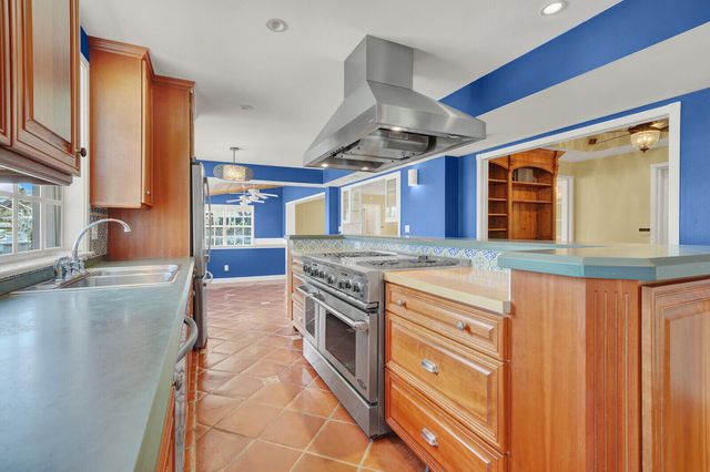 1210 Bimini Lane, Singer Island, FL 33404