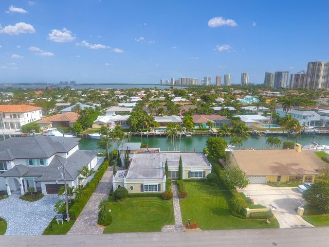 1210 Bimini Lane, Singer Island, FL 33404