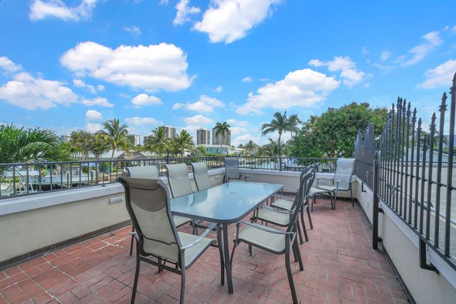 1210 Bimini Lane, Singer Island, FL 33404