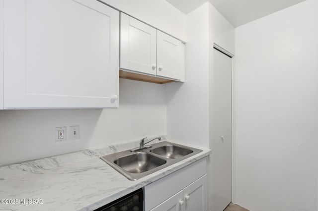 1745 E Glenn St Apt 134, Tucson, AZ 85719