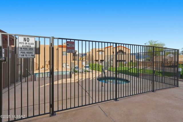 1745 E Glenn St Apt 134, Tucson, AZ 85719