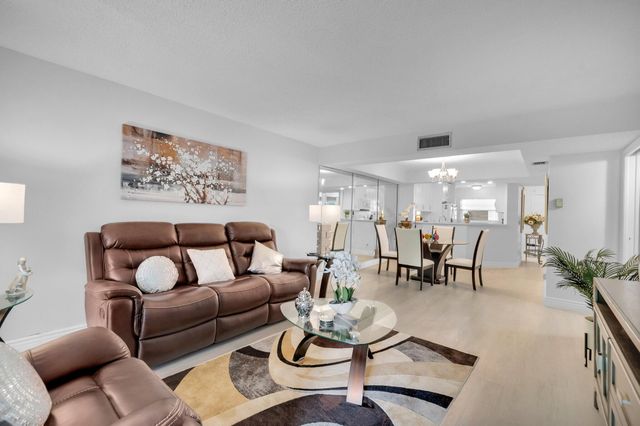 23247 N Barwood Ln Lane N 305, Boca Raton, FL 33428