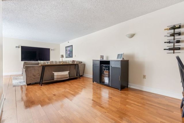 15 N Beacon St 412, Boston, MA 02134