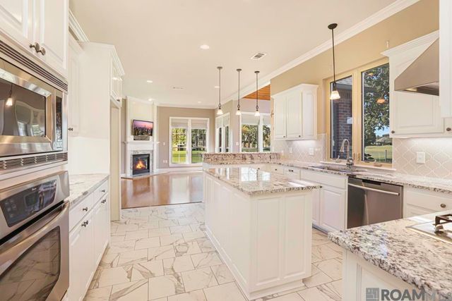 40174 Dove Estates Ct, Gonzales, LA 70737