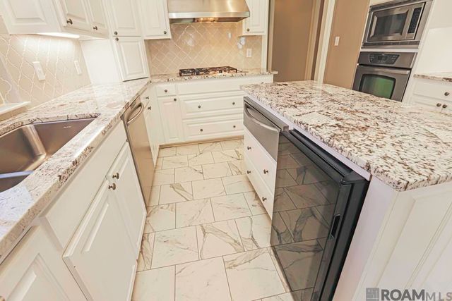 40174 Dove Estates Ct, Gonzales, LA 70737